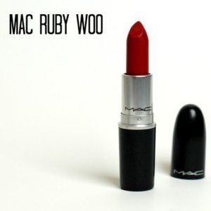 MAC Ruby Woo RETRO MATTE LIPSTICK